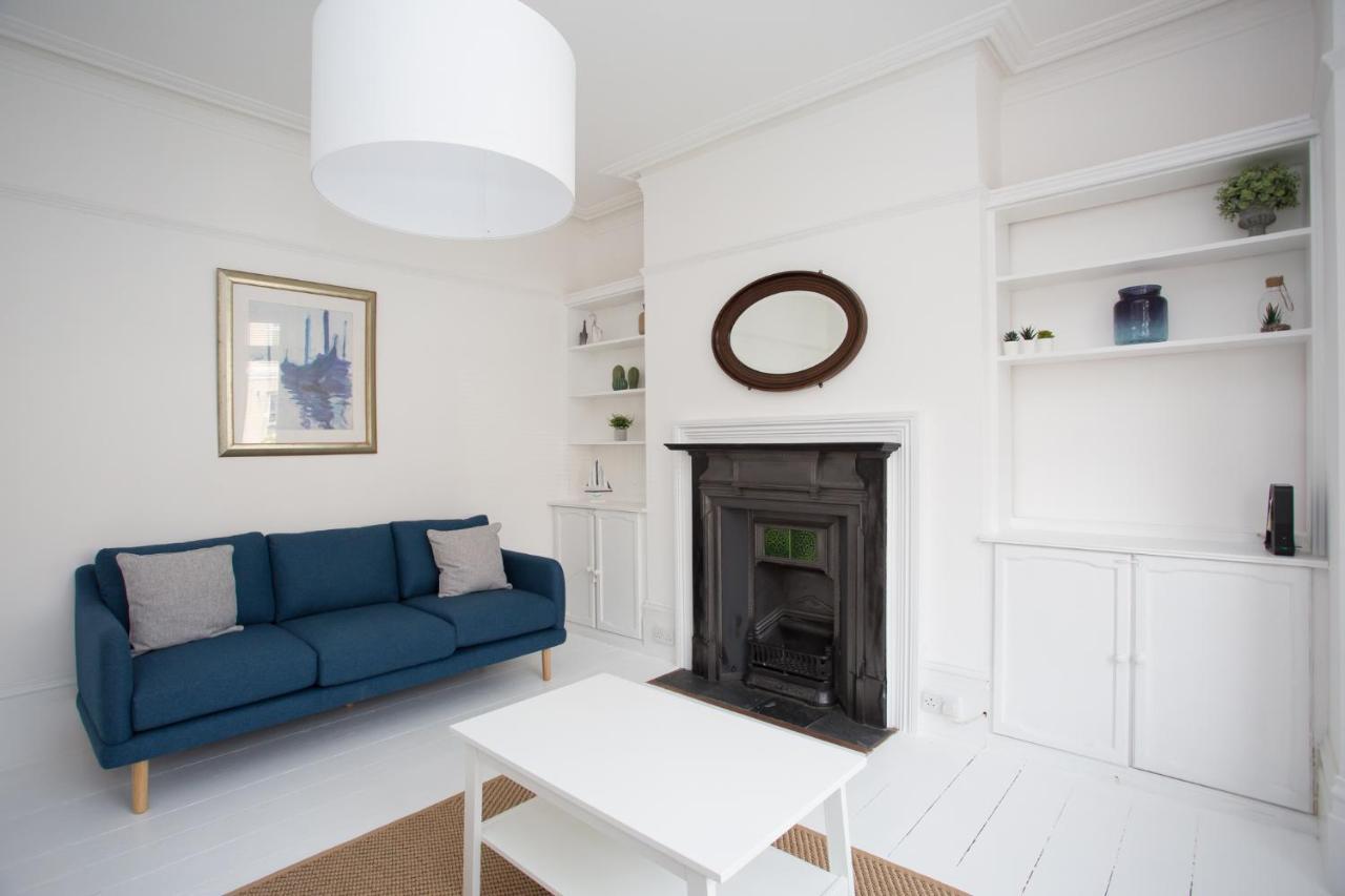 Elegant York House - On A Beach Road, Sleeps 12, With Sea Views Worthing Exterior photo